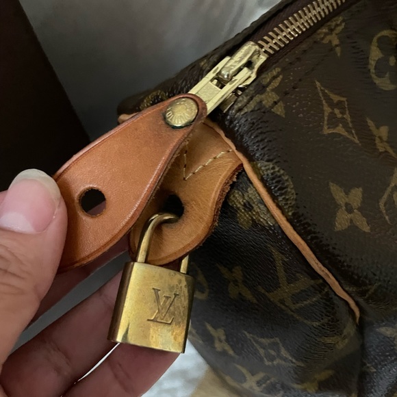 Louis Vuitton Monogram Speedy 30 - Picture 10 of 14